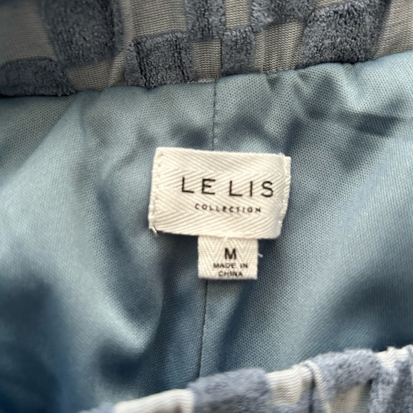 Le Lis Size Medium Checkered Shorts - Picture 8 of 10